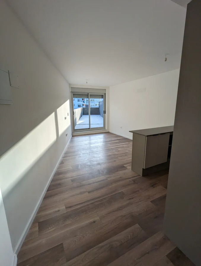 Apartamento ID.5213 - Alquiler Monoambiente Cordon con patio