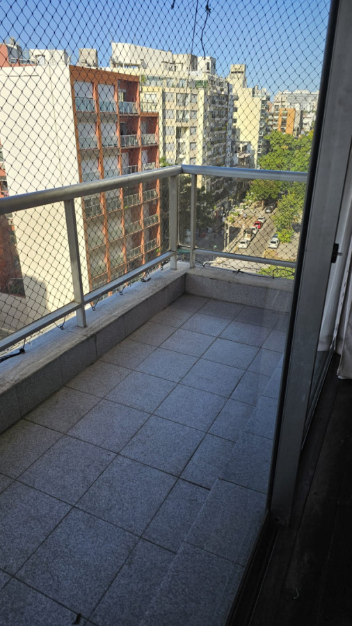 Apartamento ID.6114 - Alquiler Apartamento 3 Dormitorios Pocitos con Balcon