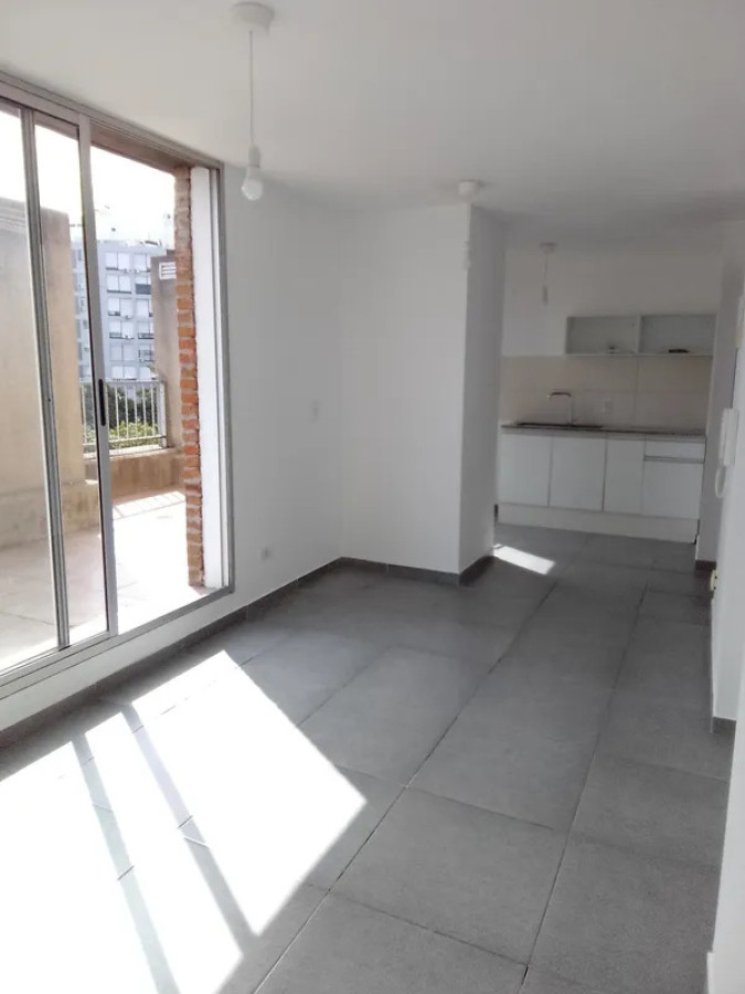 Apartamento ID.5703 - Alquiler Apartamento 1 Dormitorio La Blanqueada con terraz
