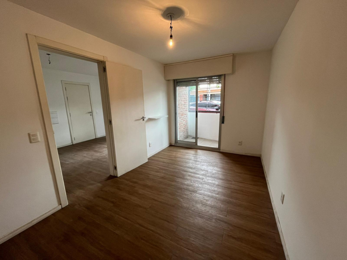 Apartamento ID.5542 - Alquiler o Venta Apartamento 1 Dormitorio y Balcon Bella Vista