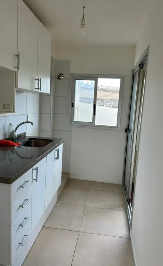 Apartamento ID.6617 - Venta con Renta Apartamento 2 Dormitorios Brazo Oriental