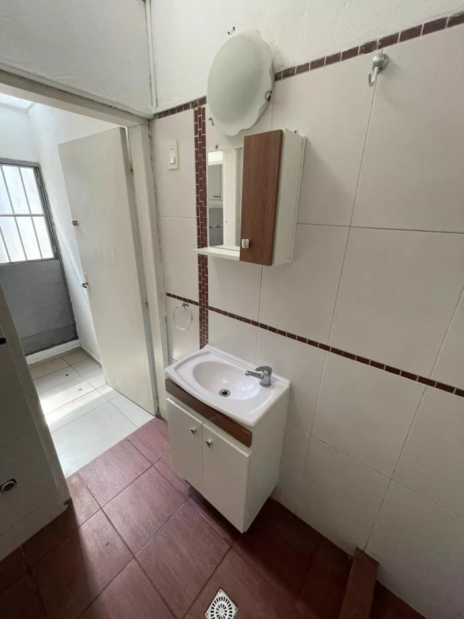 Apartamento ID.4127 - Venta Apartamento 1 Dormitorios Villa Española Patio Garaje