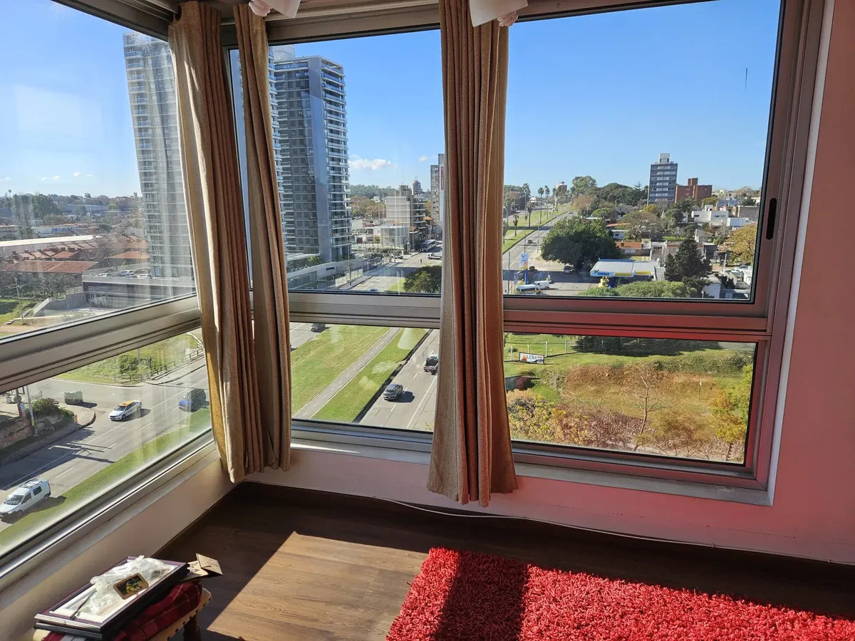 Apartamento ID.6628 - Venta Apartamento 2 Dormitorios Malvin con garaje