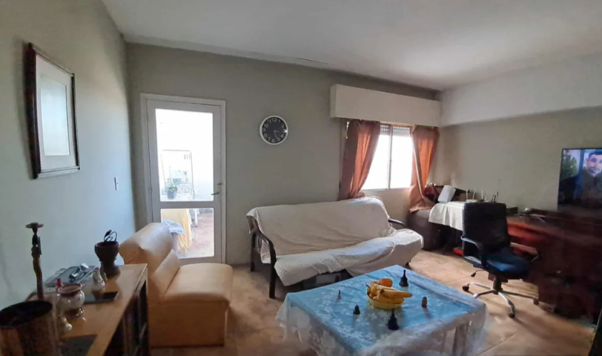 Apartamento ID.4951 - Alquiler o Venta Apartamento 2 Dormitorios Centro con Balcón