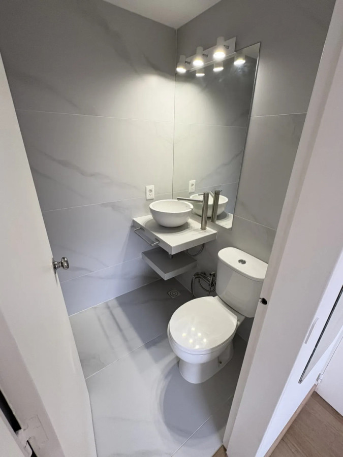 Apartamento ID.6726 - Alquiler Apartamento 1 Dormitorio Punta Carretas con Garaje