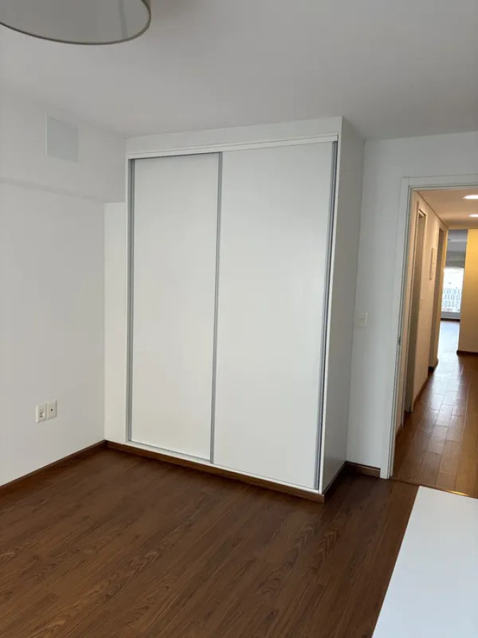 Apartamento ID.6499 - Alquiler Apartamento 1 Dormitorio Pocitos con balcon 