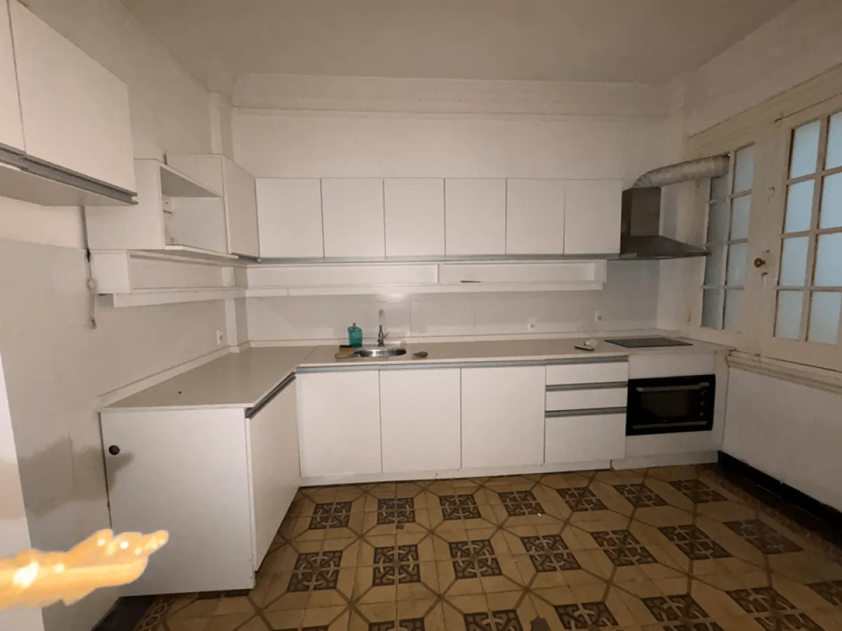 Apartamento ID.5209 - Alquiler Apartamento 2 Dormitorios Centro con Balcon 