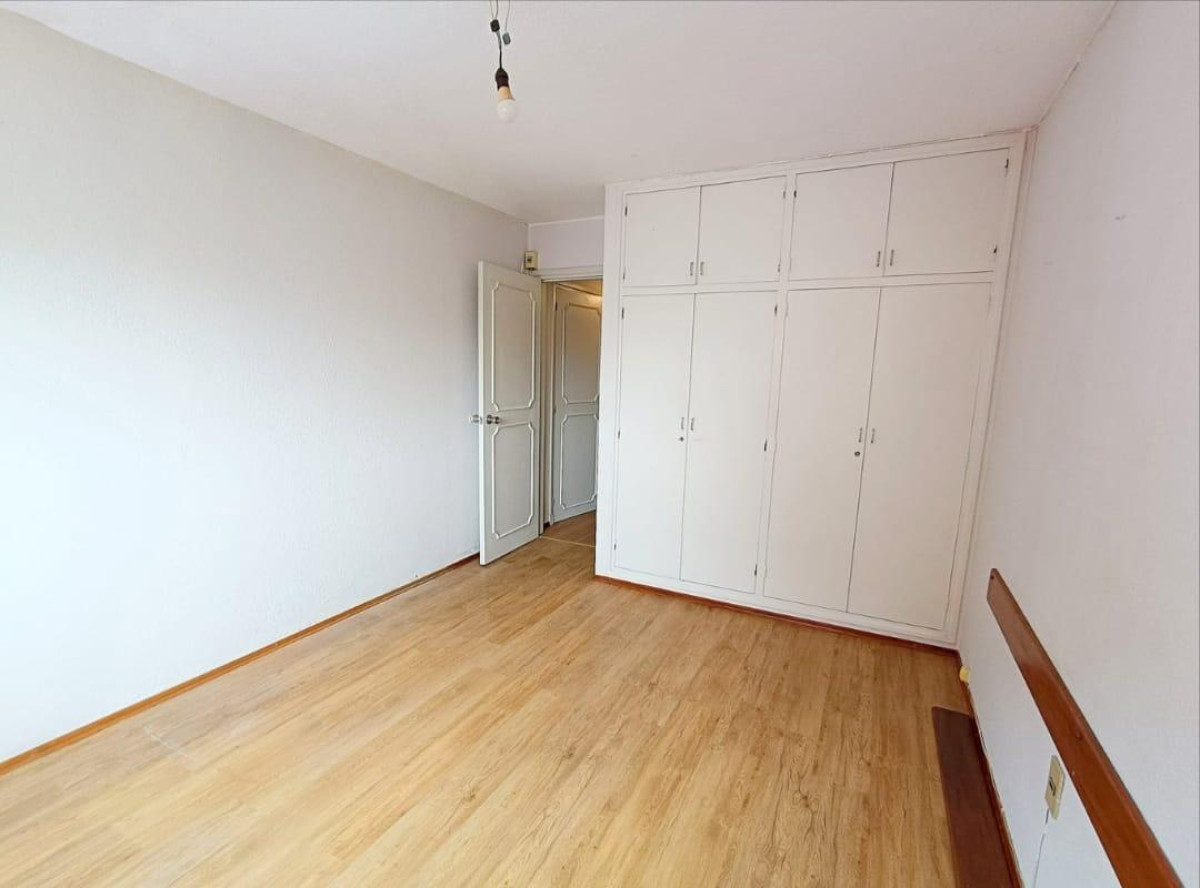 Apartamento ID.4518 - Alquiler Apartamento 2 Dormitorios Tres Cruces con balcón 