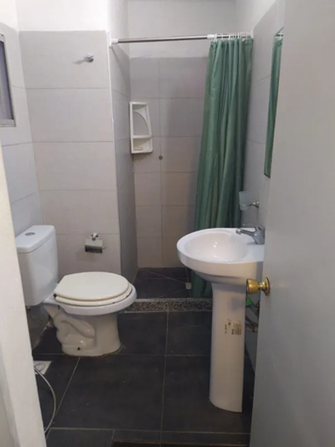 Apartamento ID.4714 - Alquiler Apartamento 2 Dormitorios Reducto con Patio