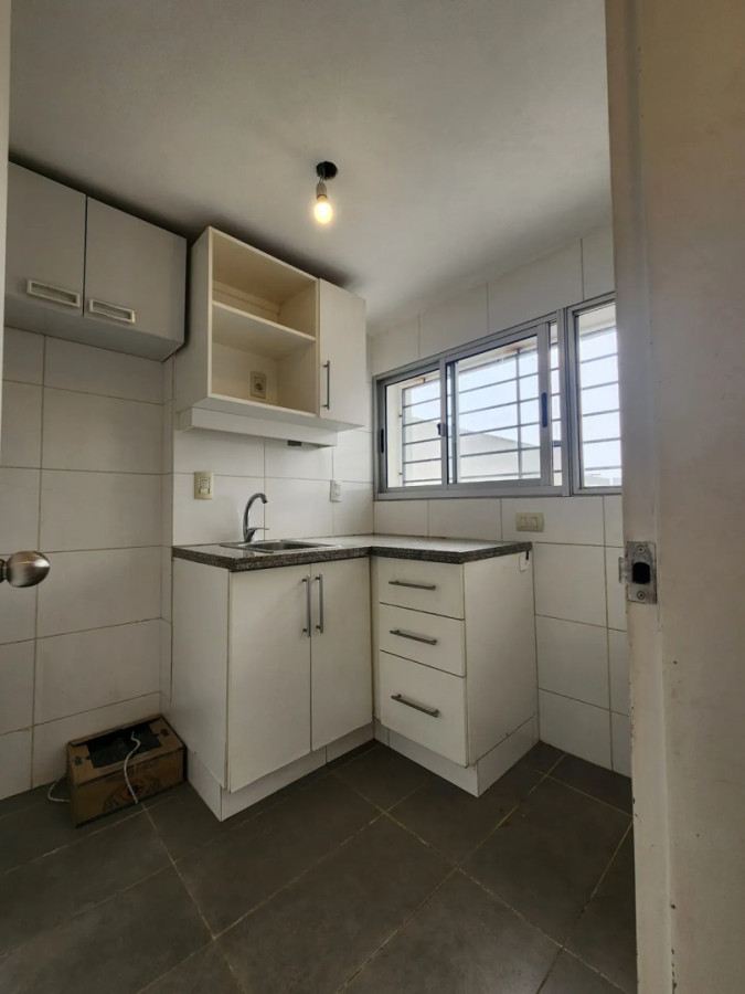 Apartamento ID.6730 - Alquiler Apartamento Monoambiente Grande Pocitos con Patio