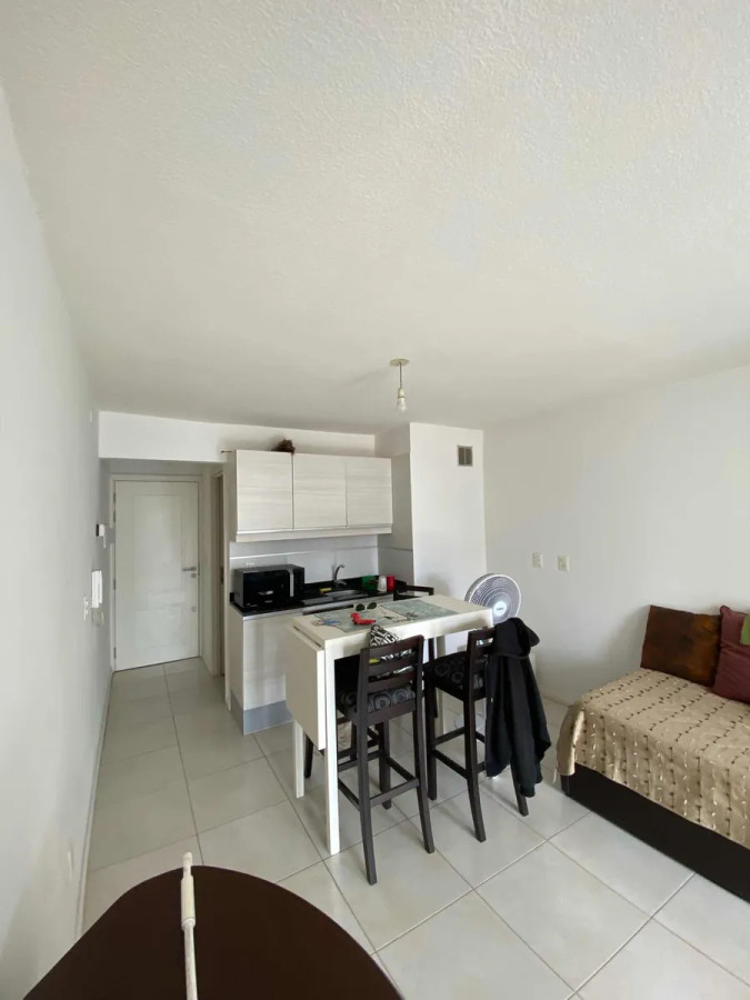 Apartamento ID.4987 - Alquiler Apartamento Monoambiente Pocitos opcional semiamueblado