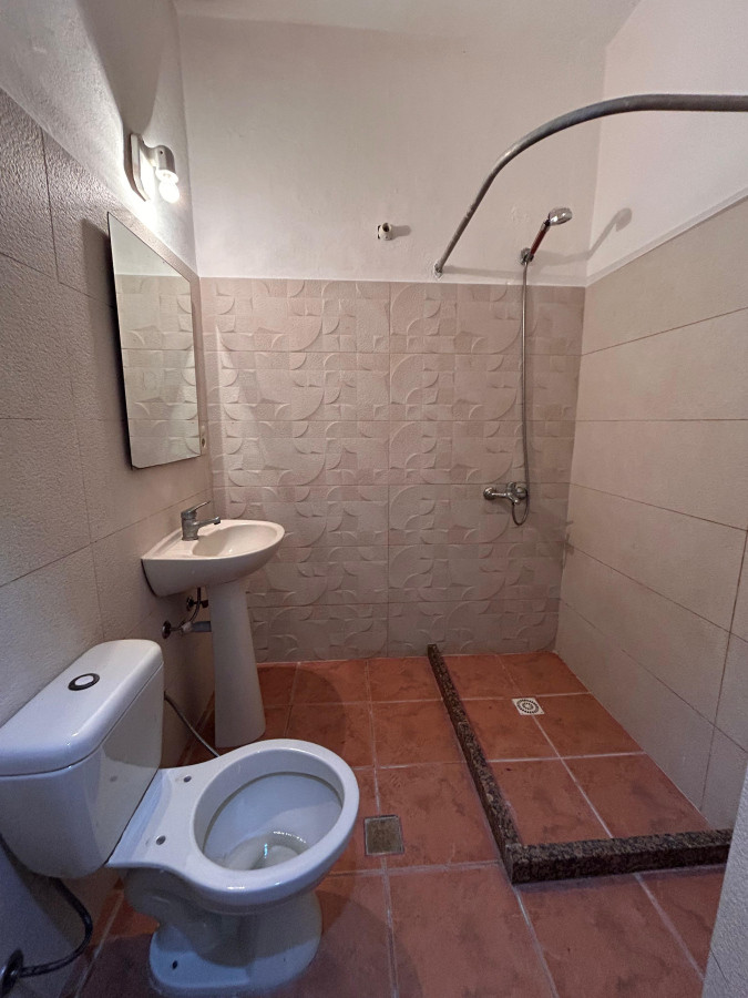 Apartamento ID.4637 - Venta con Renta Apartamento 2 Dormitorios Tres Cruces