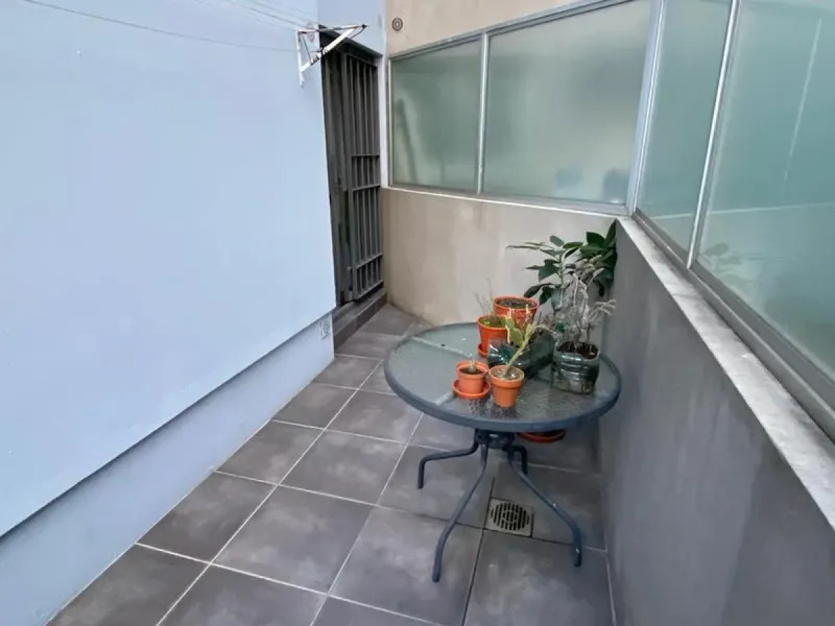 Apartamento ID.6805 - Venta Apartamento 2 Dormitorios Punta Carretas balcon y cochera