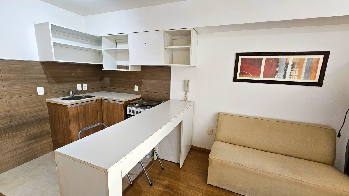 Apartamento ID.3109 - Alquiler Apartamento Monoambiente Semiamueblado Pocitos Balcón