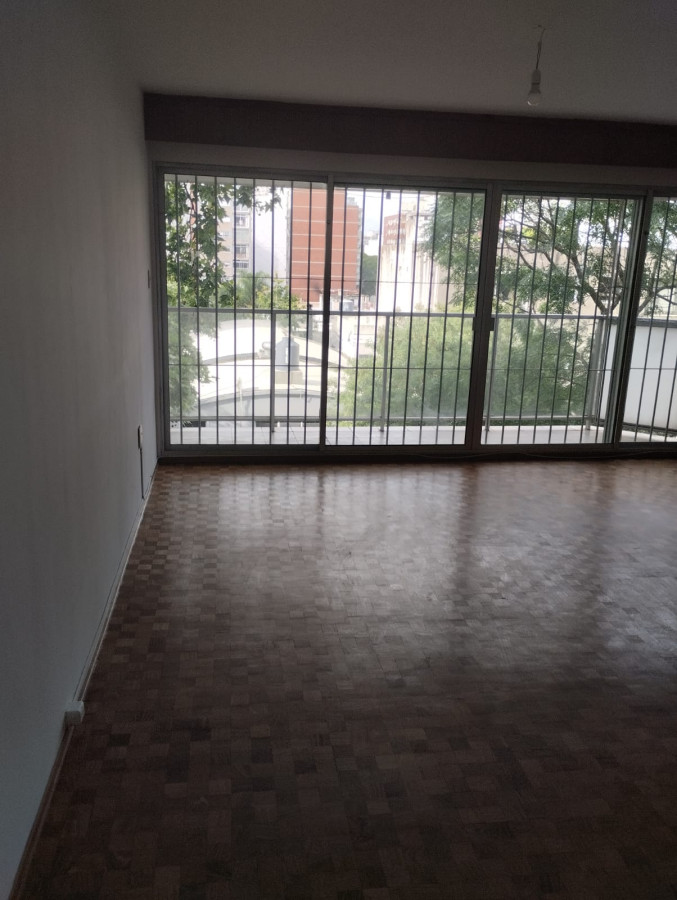 Apartamento ID.4324 - Alquiler Apartamento 4 Dormitorios Punta Carretas con Garaje
