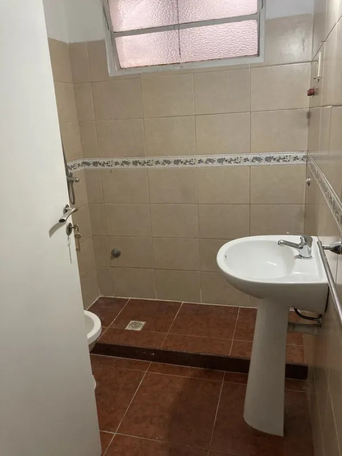 Apartamento ID.6718 - Alquiler Apartamento 1 Dormitorio Tres Cruces con patio