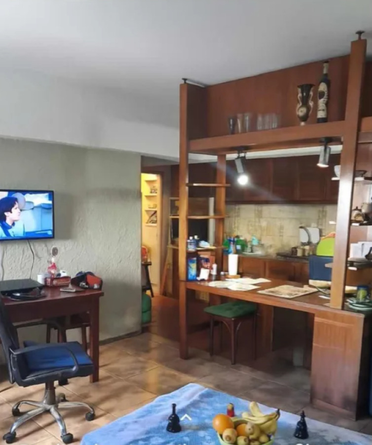 Apartamento ID.4951 - Alquiler o Venta Apartamento 2 Dormitorios Centro con Balcón