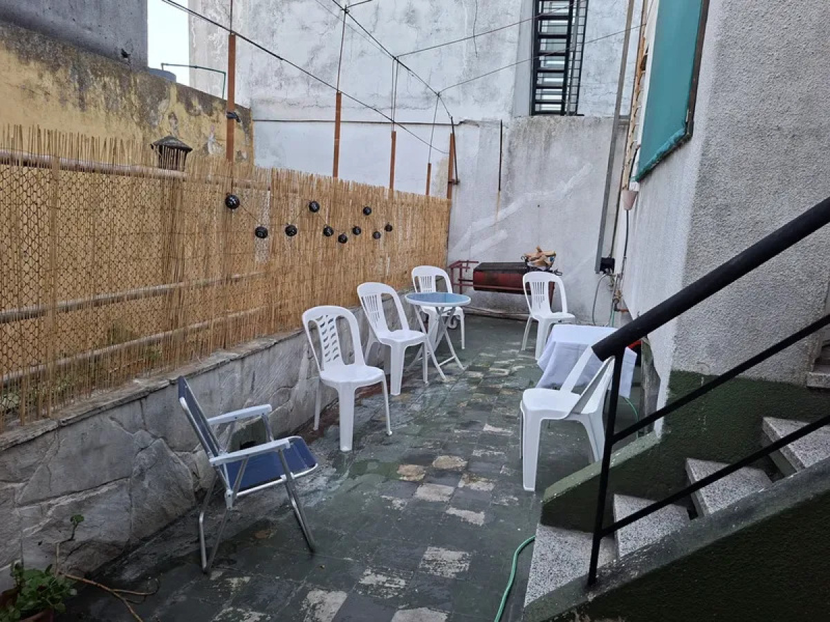 Apartamento ID.6326 - Alquiler Apartamento 4 Dormitorios La Comercial con patio