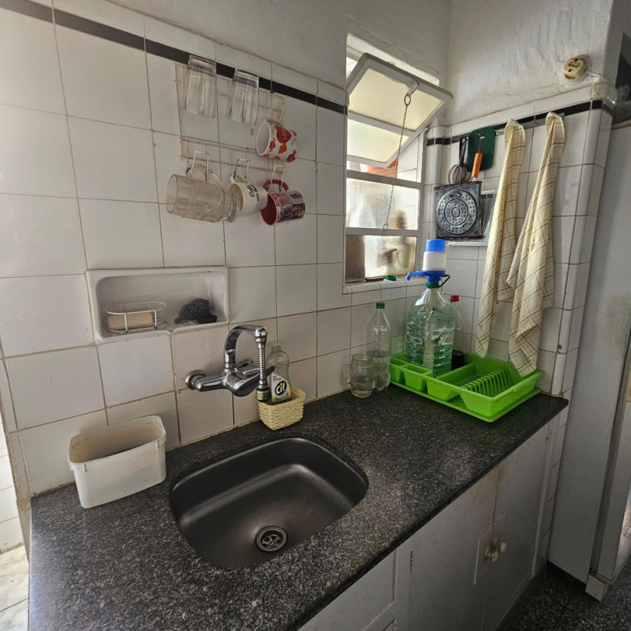 Apartamento ID.5538 - Venta Apartamento 2 Dormitorios Ciudad Vieja con balcon