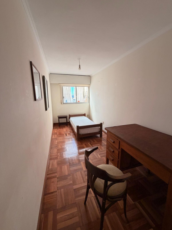 Apartamento ID.6430 - Alquiler Apartamento 2 Dormitorios Pocitos balcon y cochera