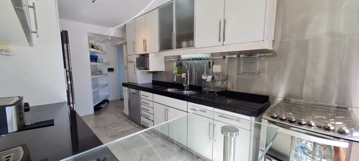 Apartamento ID.4362 - Alquiler Apartamento Amueblado 4 Dormitorios Punta Carretas