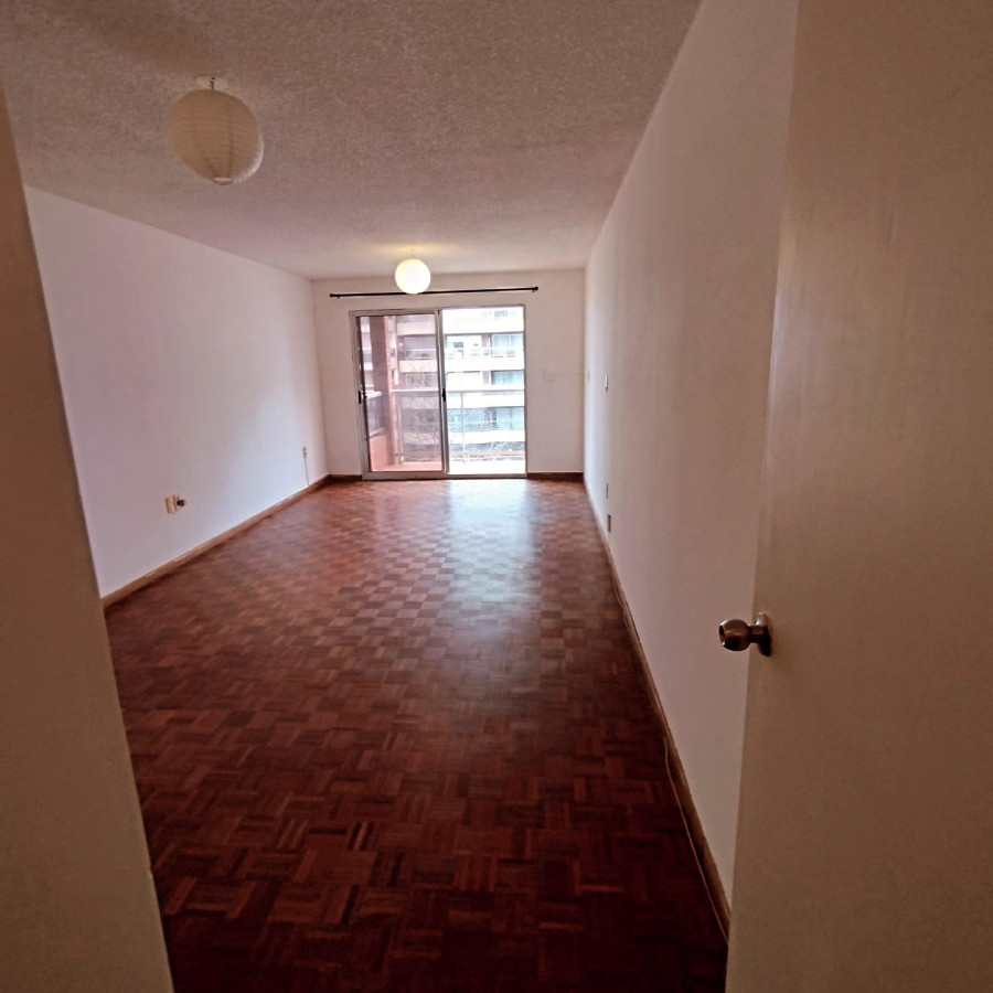 Apartamento ID.5299 - Alquiler Apartamento Monoambiente Pocitos con Balcon