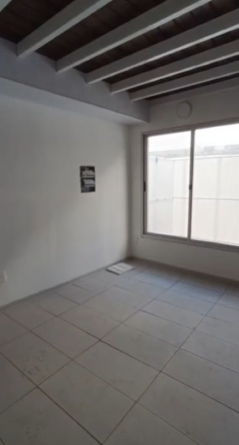 Apartamento ID.6224 - Alquiler Apartamento  Duplex 1 Dormitorio Aguada con patio