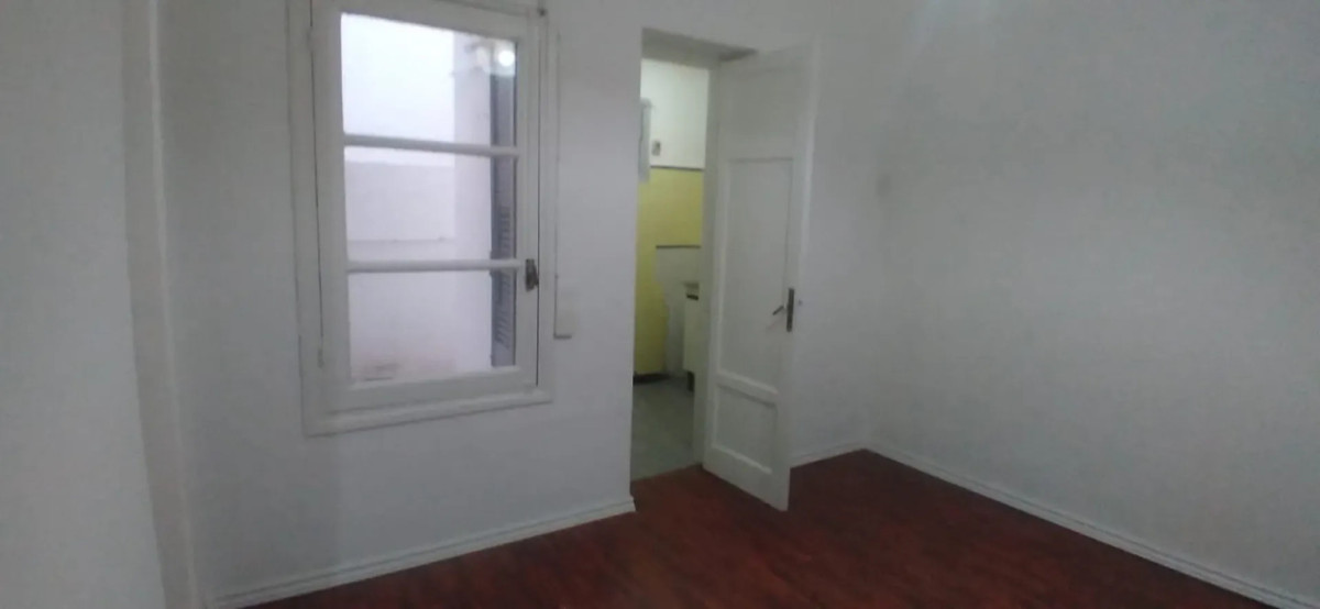 Apartamento ID.6729 - Alquiler Apartamento 1 Dormitorio Centro con Patio Interno