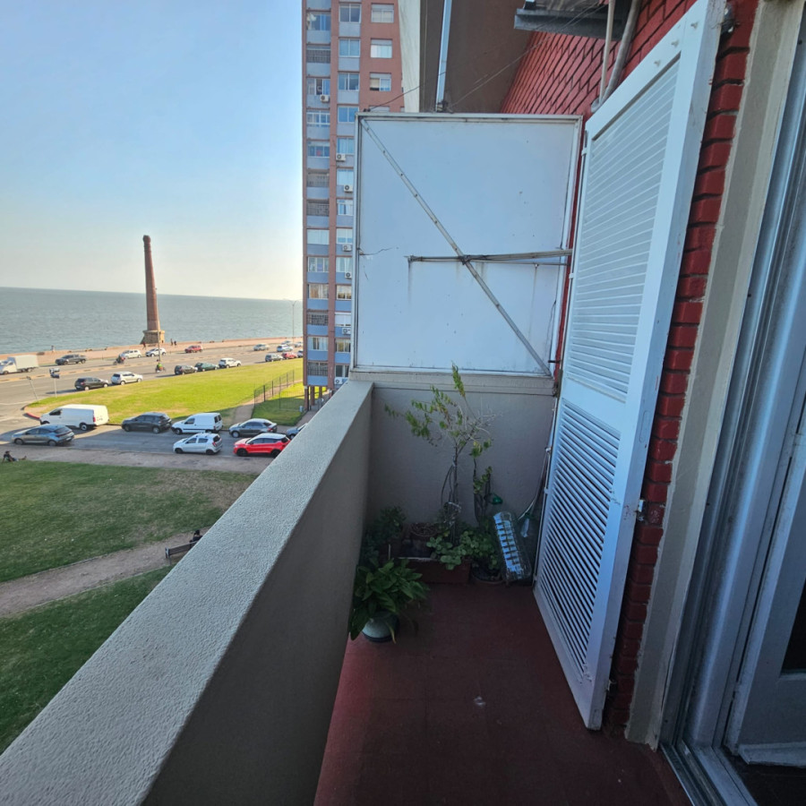 Apartamento ID.5538 - Venta Apartamento 2 Dormitorios Ciudad Vieja con balcon