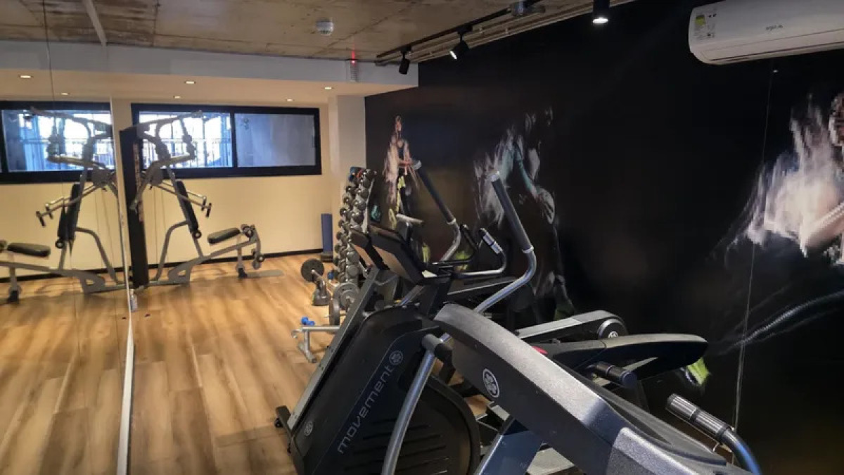 Apartamento ID.6754 - Alquiler Apartamento 1 Dormitorio Pocitos con balcon y garaje 