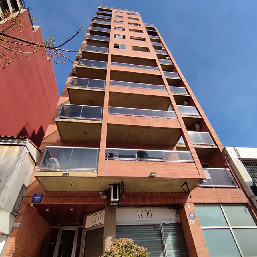 Apartamento ID.5217 - Alquiler Apartamento Monoambiente Pocitos con Patio