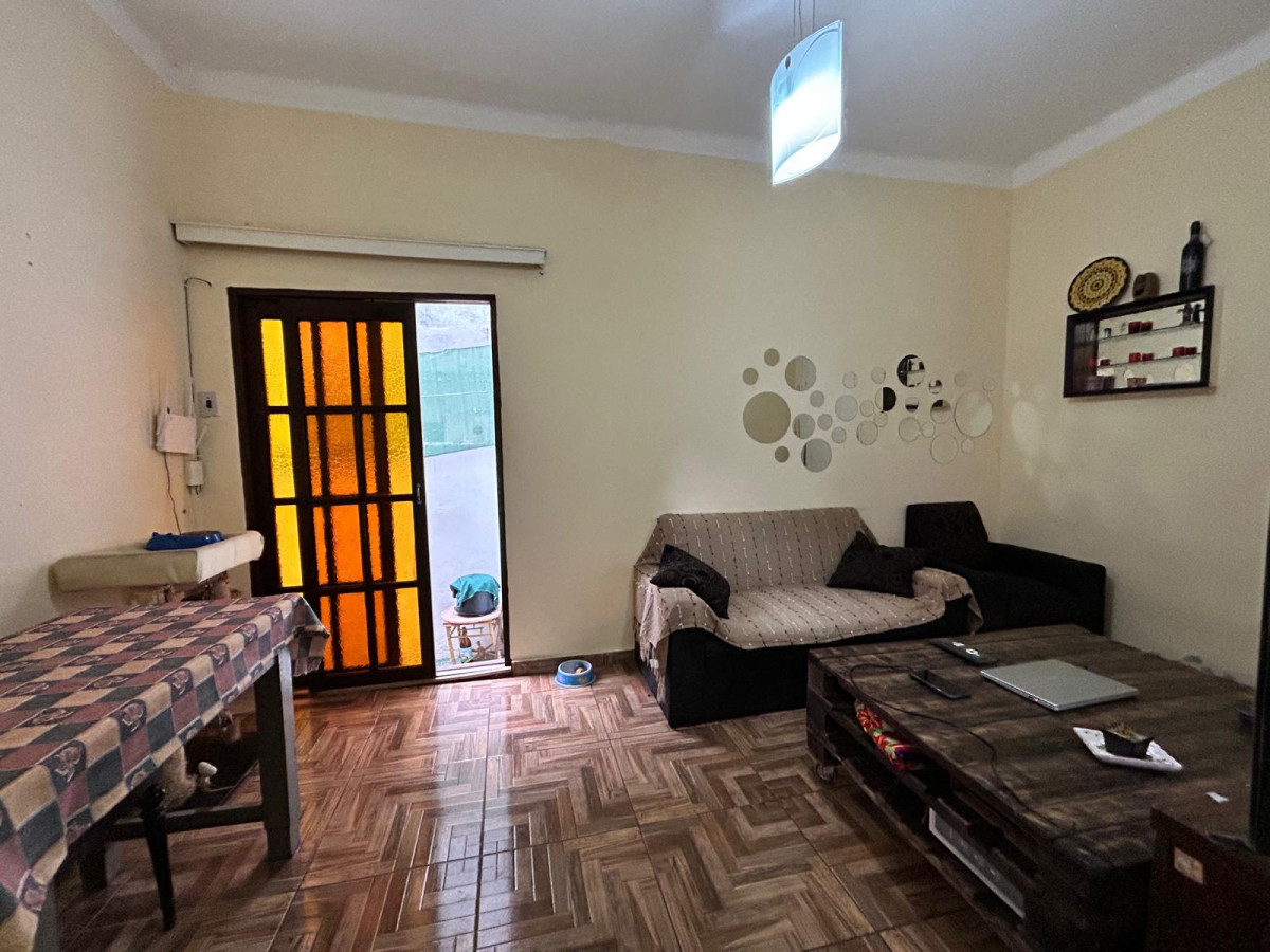 Apartamento ID.3019 - Venta con Renta Apartamento 2 Dormitorio La Comercial Patio