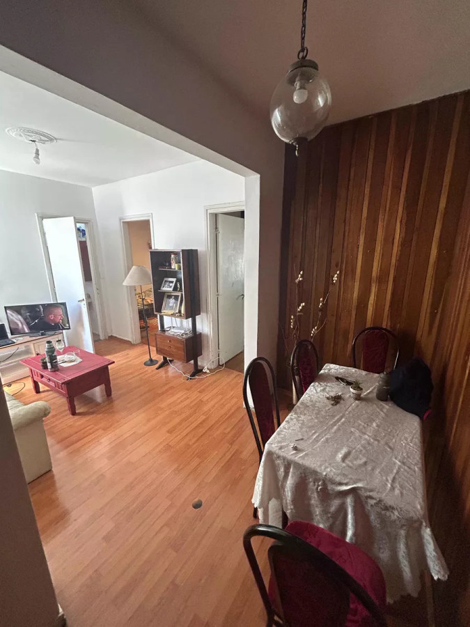Apartamento ID.4073 - Venta Apartamento 2 Dormitorios Centro Balcón 