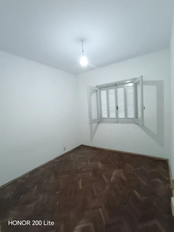 Apartamento ID.6744 - Alquiler Apartamento 1 Dormitorio La Comercial con Patio
