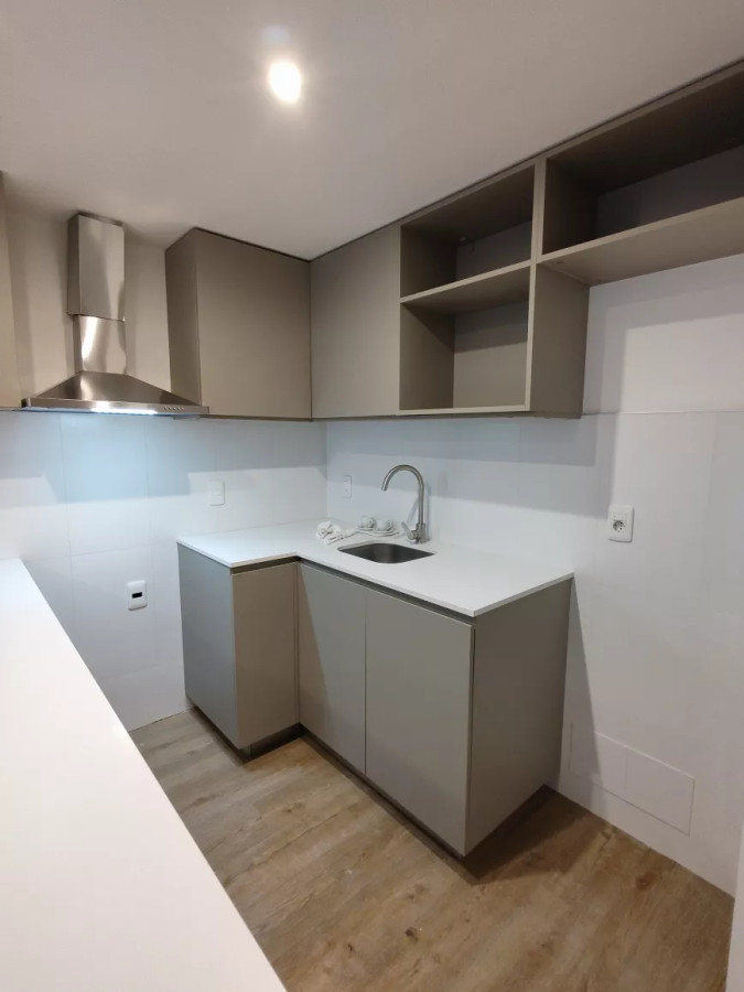 Apartamento ID.4590 - Alquiler Apartamento 2 Dormitorios Cordón con Balcón 