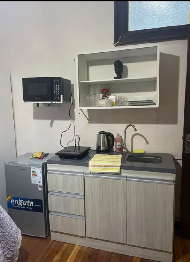 Apartamento ID.4905 - Alquiler Monoambiente opción Amoblado Centro con balcón