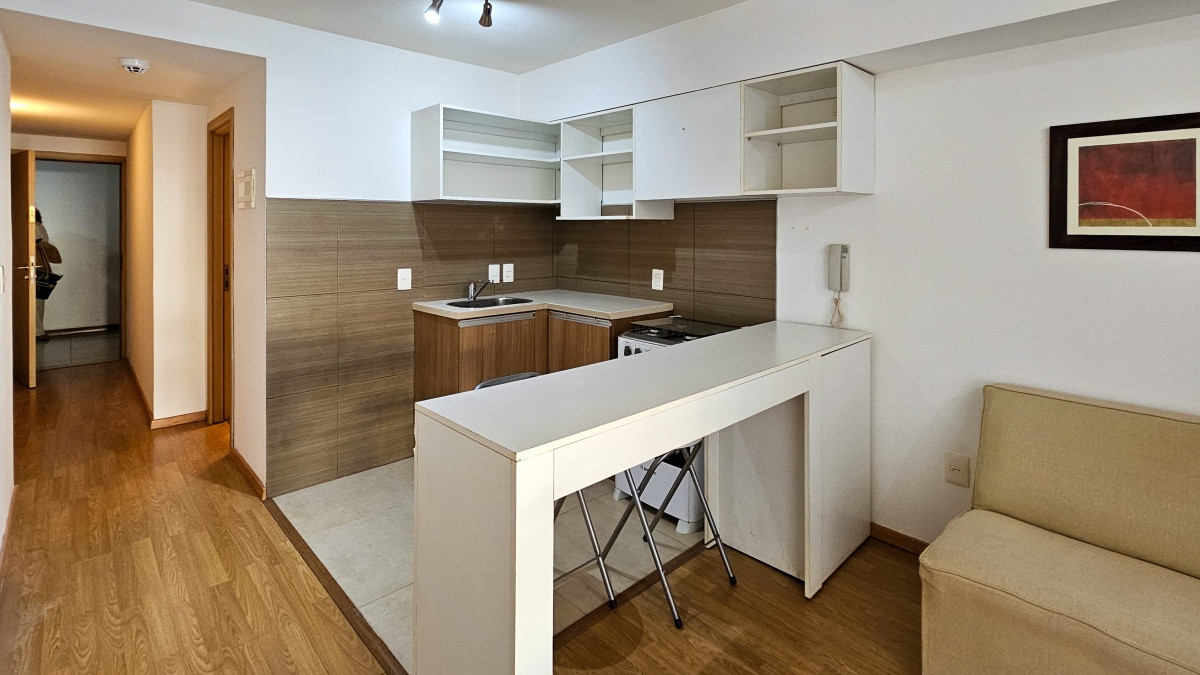 Apartamento ID.3109 - Alquiler Apartamento Monoambiente Semiamueblado Pocitos Balcón