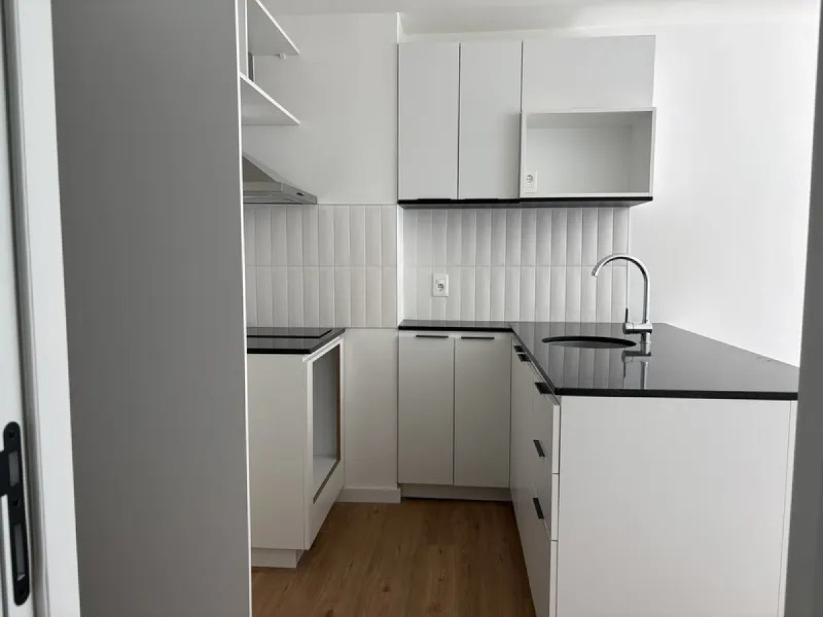 Apartamento ID.6061 - Alquiler Apartamento 1 Dormitorio Centro con balcon y garaje