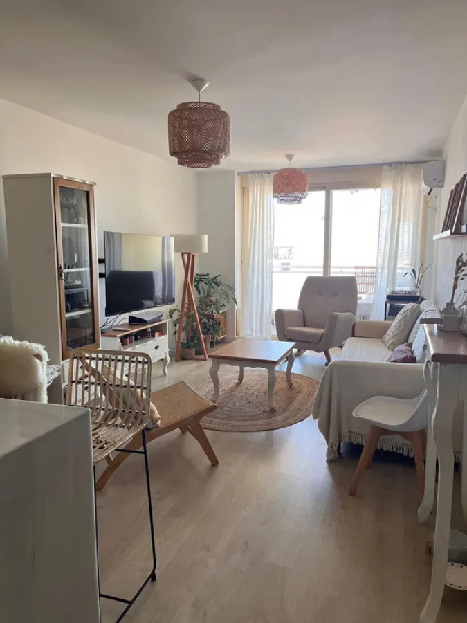 Apartamento ID.6945 - Venta con Renta Apartamento 2 Dormitorios Cordon con terraza