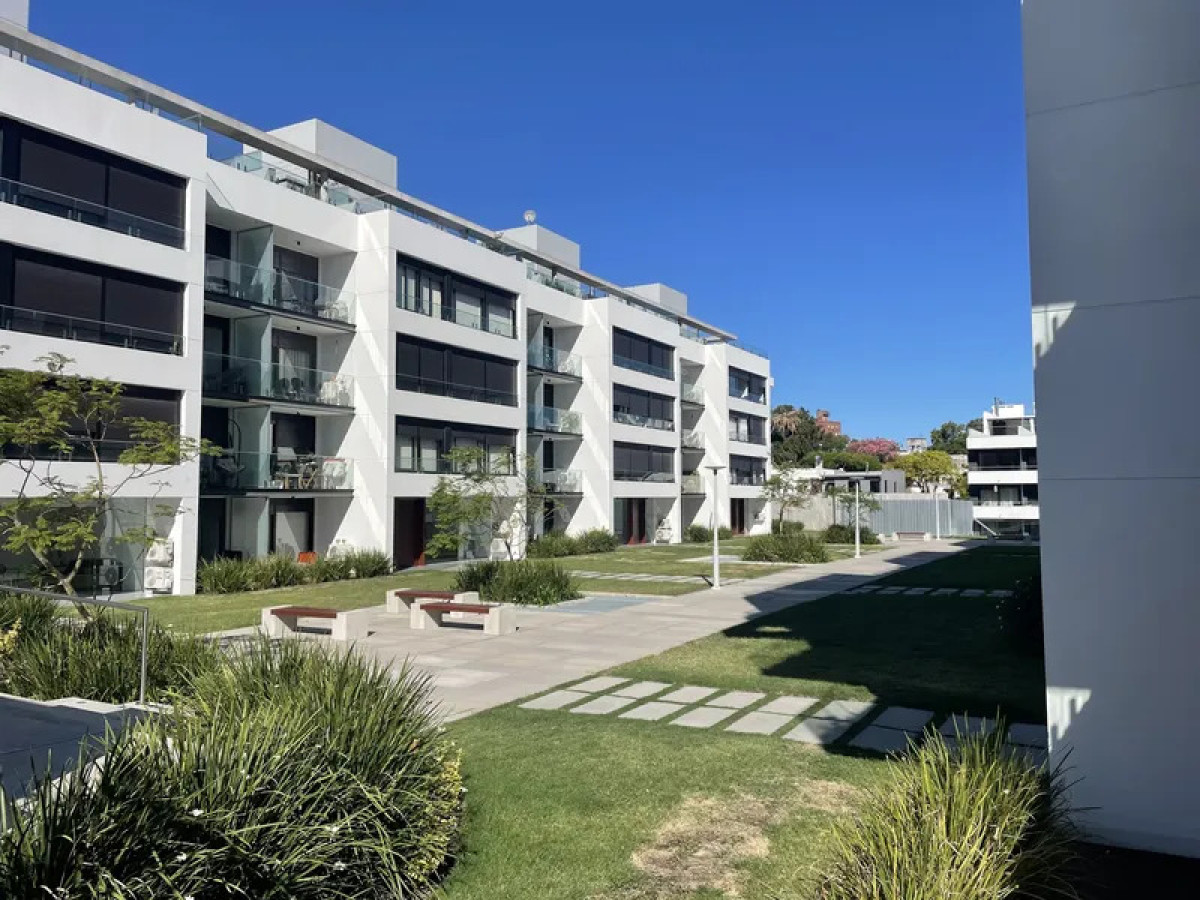 Apartamento ID.6188 - Alquiler Apartamento Monoambiente Parque Batlle con balcon