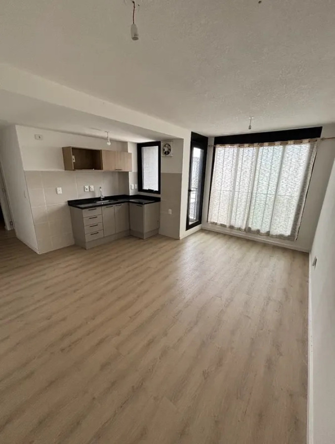 Apartamento ID.6364 - Alquiler Apartamento 2 Dormitorio Cordon con balcon y cochera