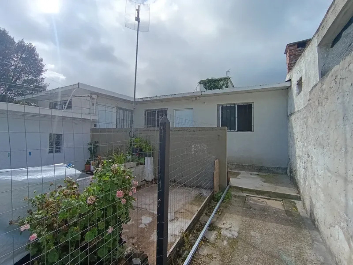 Apartamento ID.6258 - Alquiler Apartamento 2 Dormitorios Brazo Oriental con patio 