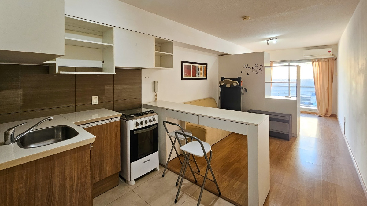 Apartamento ID.3109 - Alquiler Apartamento Monoambiente Semiamueblado Pocitos Balcón