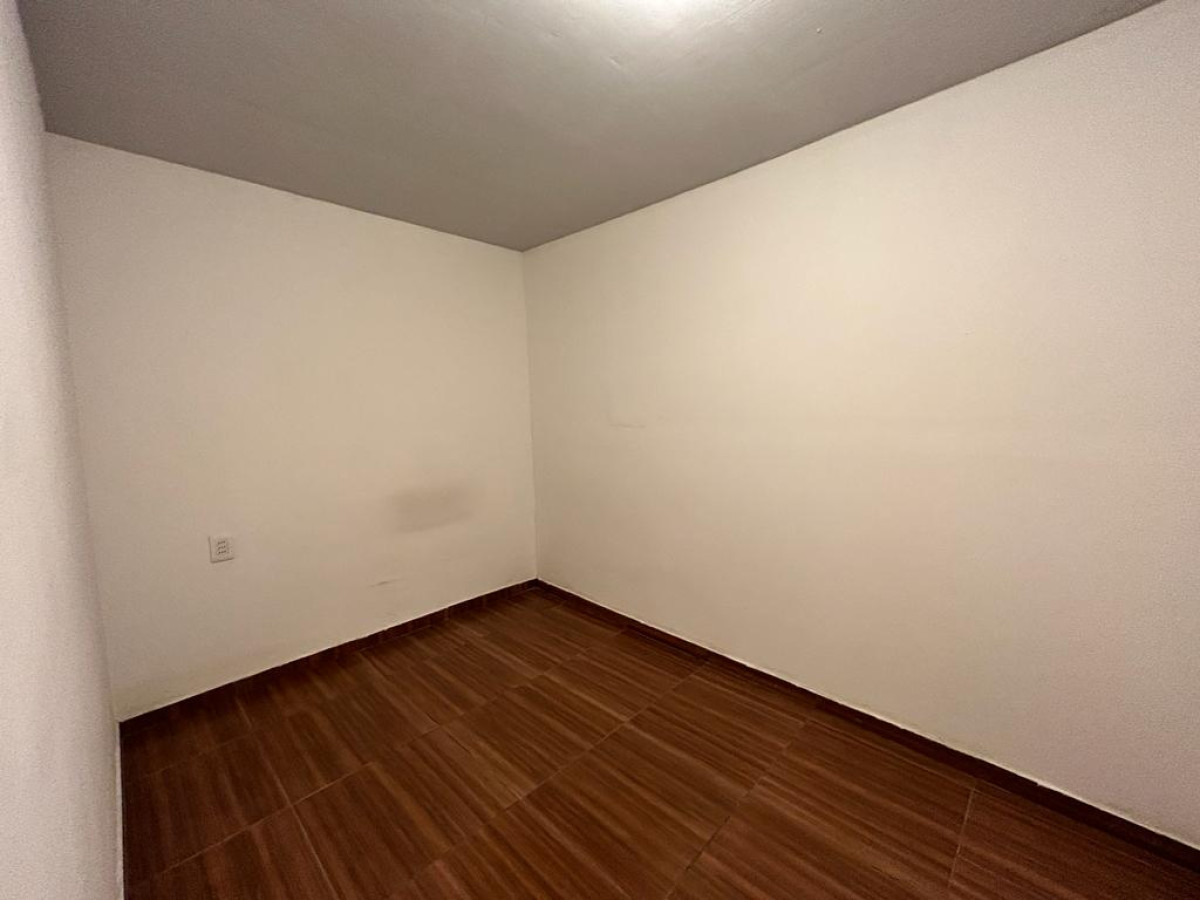 Apartamento ID.1912 - Apartamento Alquiler 1 Dormitorio y Patio La Comercial