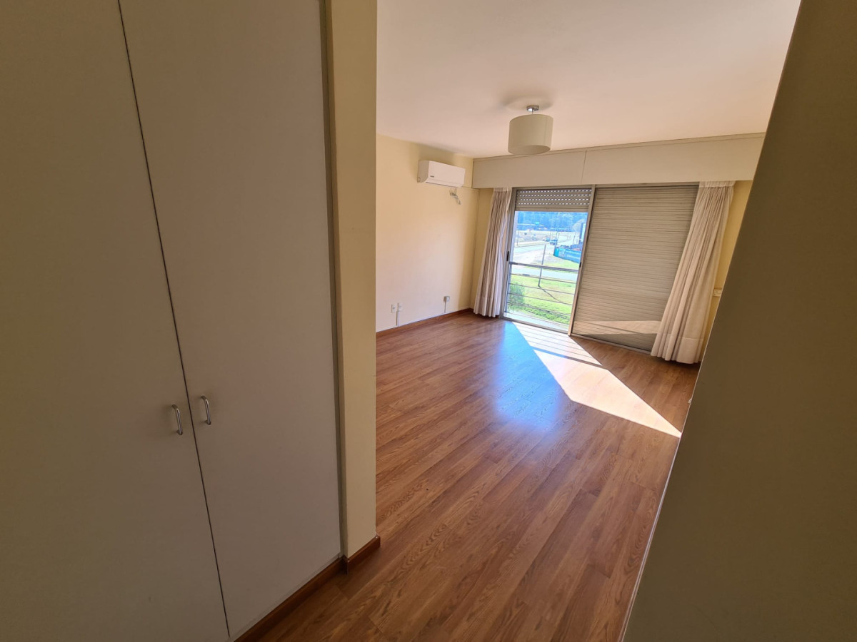 Apartamento ID.6279 - Alquiler Apartamento 2 Dormitorios y Cochera Barra de Carrasco