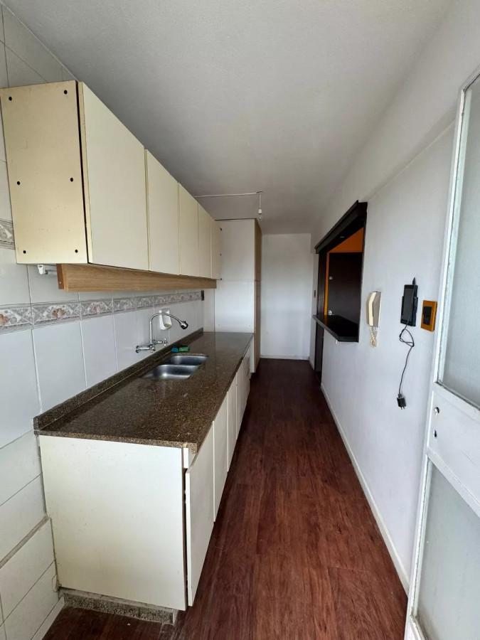 Apartamento ID.5008 - Venta con Renta Apartamento 2 Dormitorios La Blanqueada