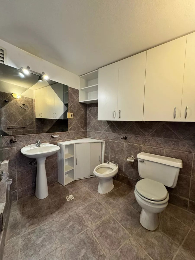 Apartamento ID.5008 - Venta con Renta Apartamento 2 Dormitorios La Blanqueada
