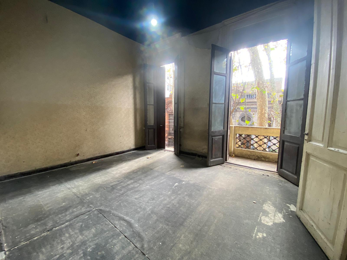 Apartamento ID.4752 - Venta Apartamento 4 Dormitorios Cordón con terraza y balcón