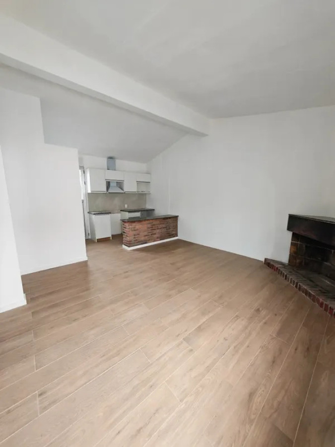 Apartamento ID.6219 - Alquiler Apartamento 2 Dormitorios Buceo con patio y cochera