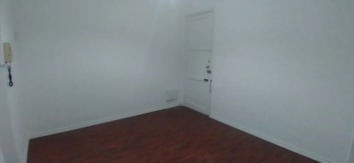Apartamento ID.6729 - Alquiler Apartamento 1 Dormitorio Centro con Patio Interno